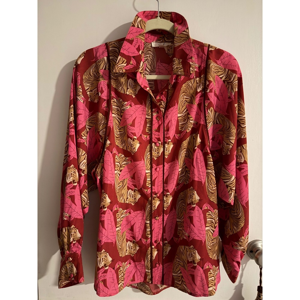 Easel Los Angeles Womens Tiger Tropical Leaf Print Button Down Shirt Burgundy S